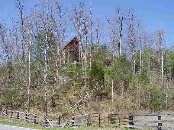 3rd image of 250 Shiloh Dr