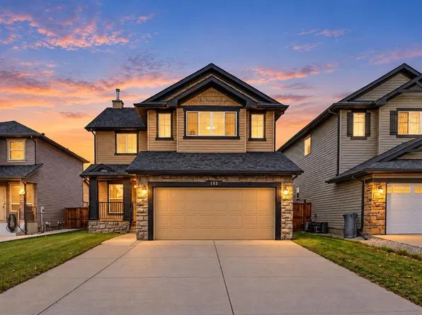 152 E Hawkmere Close, Chestermere, AB T1X 0B9