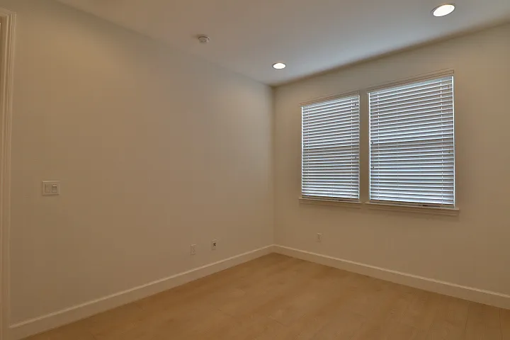 5838 W Las Positas Blvd — Photo 26