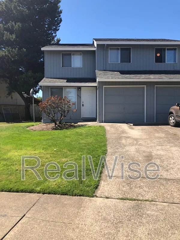3 bed, 1.5 bath, 1088 sqft, $1,950 — Photo 1