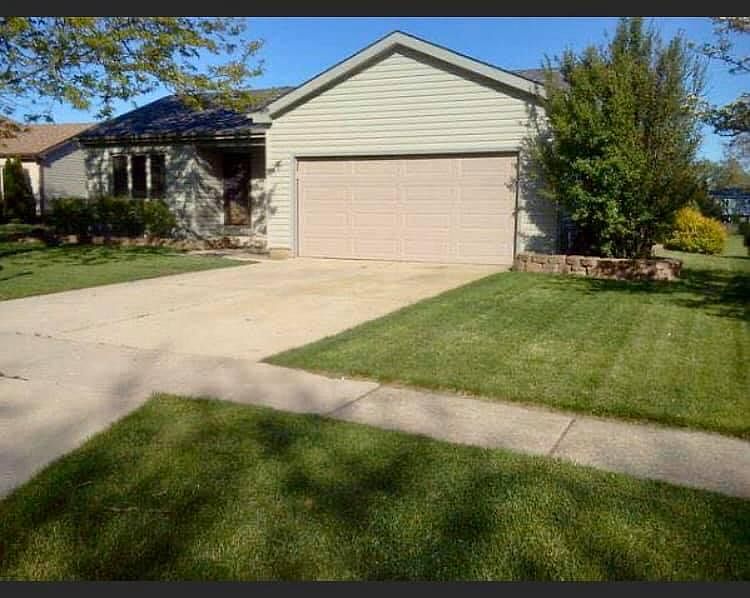 1st image of 213 Plymouth Dr