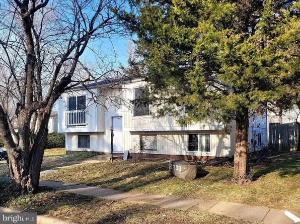 2208 Cocquina Dr, Reston, VA 20191