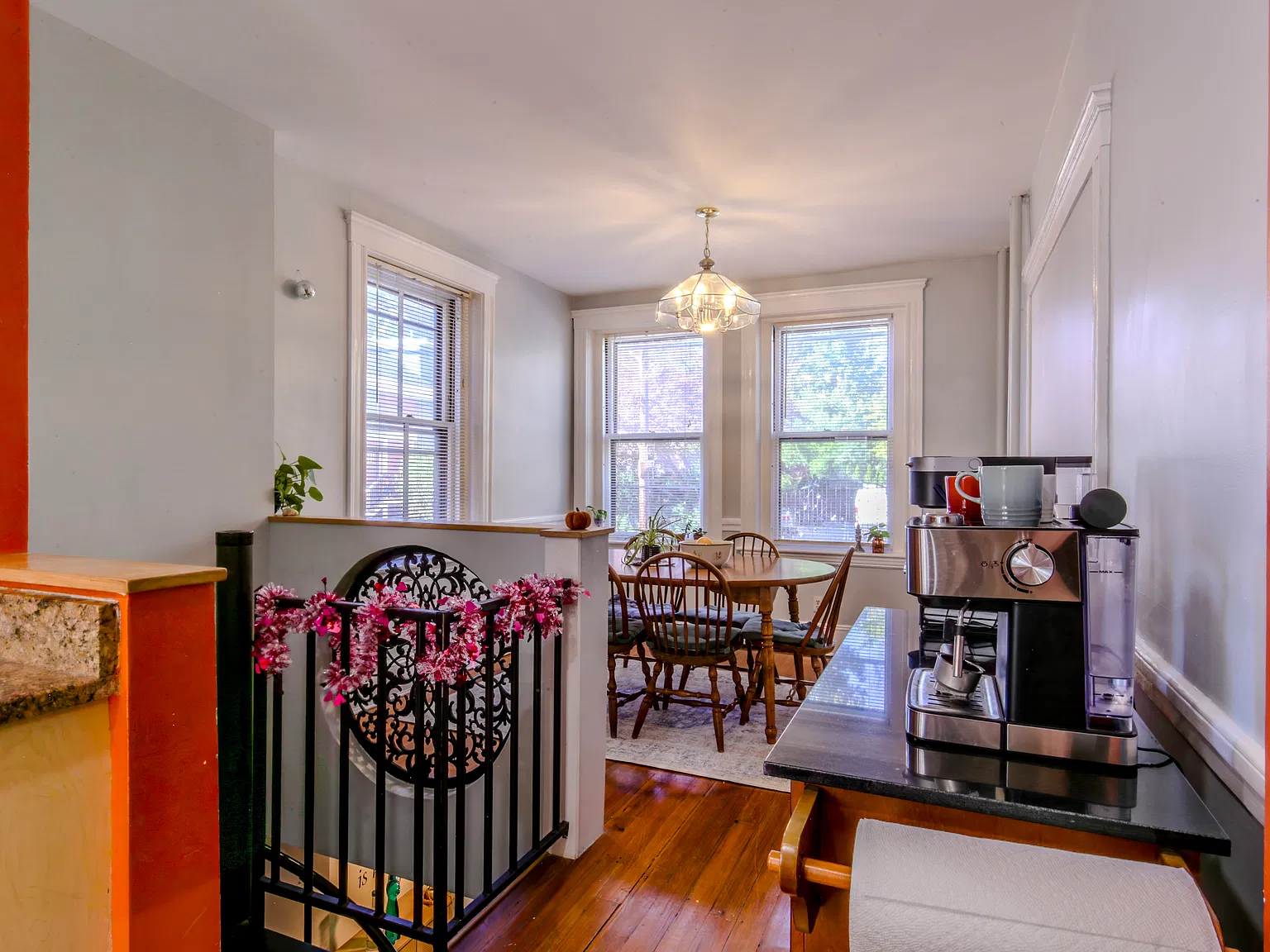 4 bed, 1646 sqft, $5,800 — Photo 3