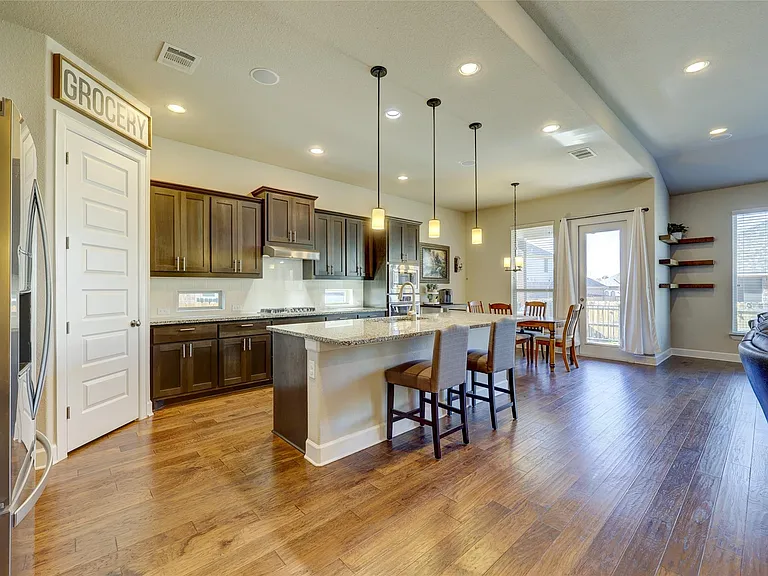 3030 Isabella Ln — Photo 7