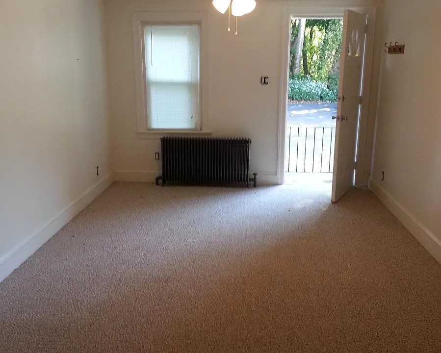 Entrance/Living Room
