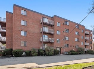 Avon House, Reading, MA 01867