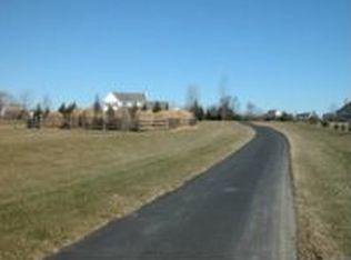 233 Autumn Hill Dr, Oxford, PA 19363