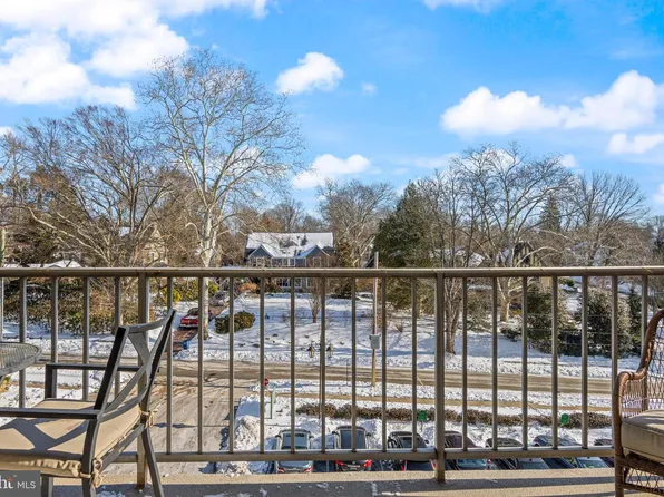 801 Yale Ave APT 919, Swarthmore, PA 19081