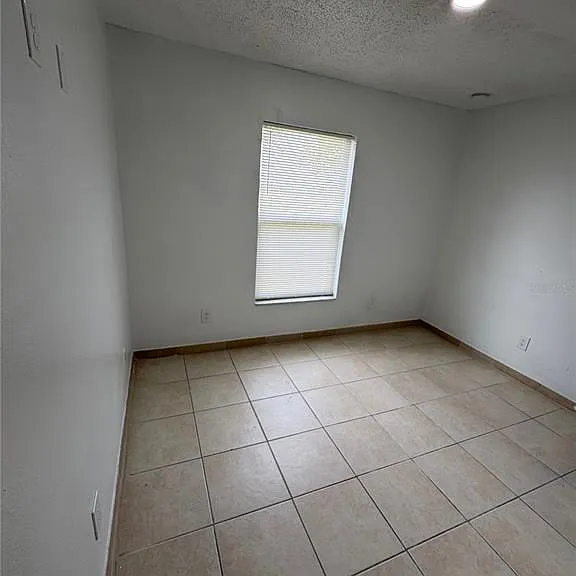 1053 Scott St — Photo 12