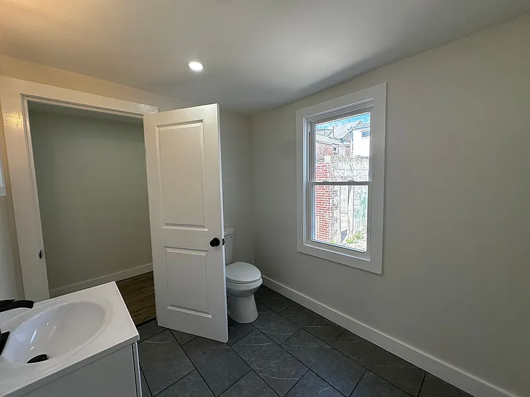 114 Hoffman Ave — Photo 20