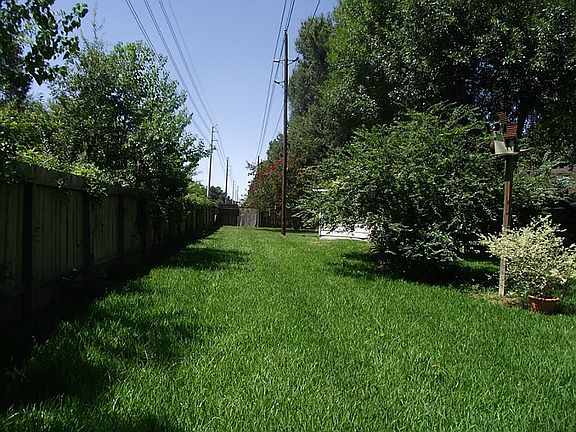 5th image of 19306 Alinawood Ct