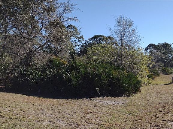 2nd image of 1736 Circle Dr