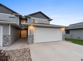 5507 W Liberator Cir, Sioux Falls, SD 57107