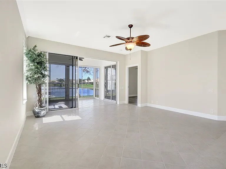 8777 E Bay Cir — Photo 2