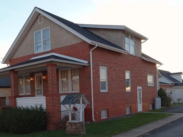 14 Pine St, Petersburg, WV 26847