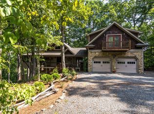 187 Chatuge Cove Dr, Hayesville, NC 28904