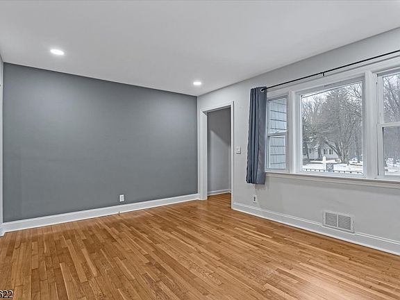 4th image of 603 Terrill Rd