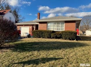 461 W Washington St, Rushville, IL
