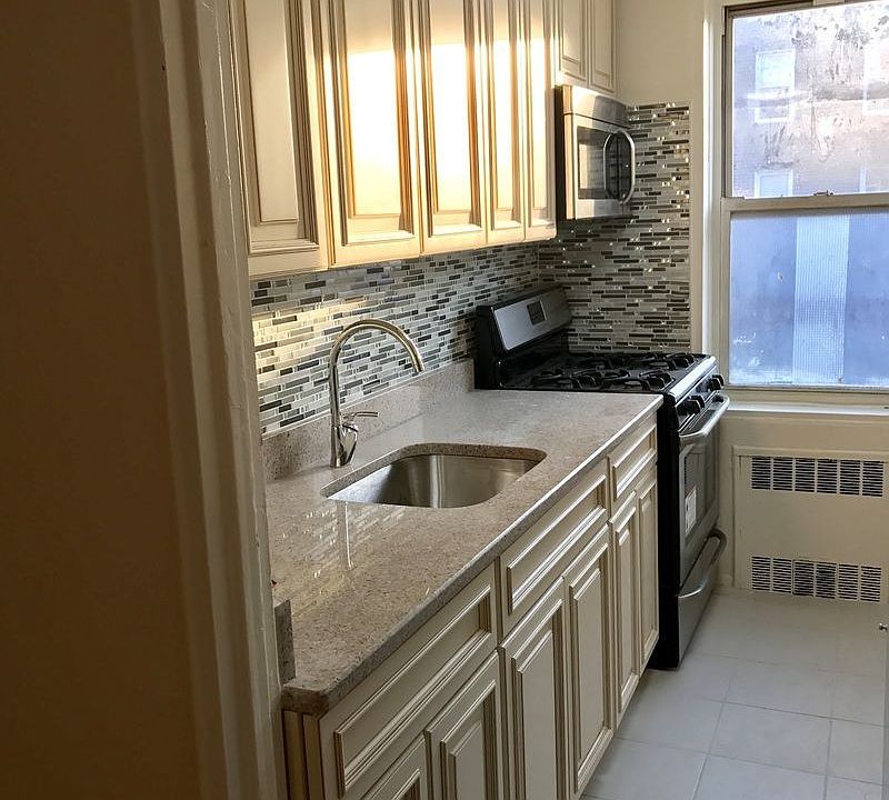 2nd image of 3420 Avenue H APT 4K