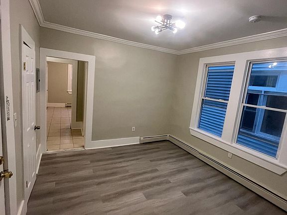 4th image of 249 Amherst St APT 3R