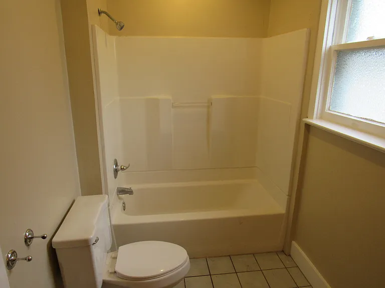 821 S 7th St — Photo 5