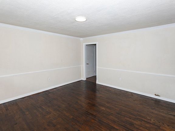 4th image of 614 N H St