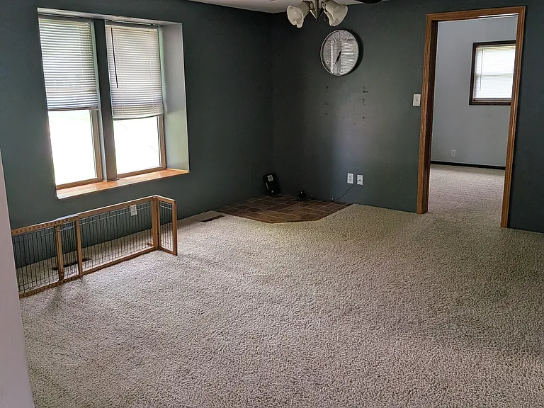 520 Allen Ave — Photo 5