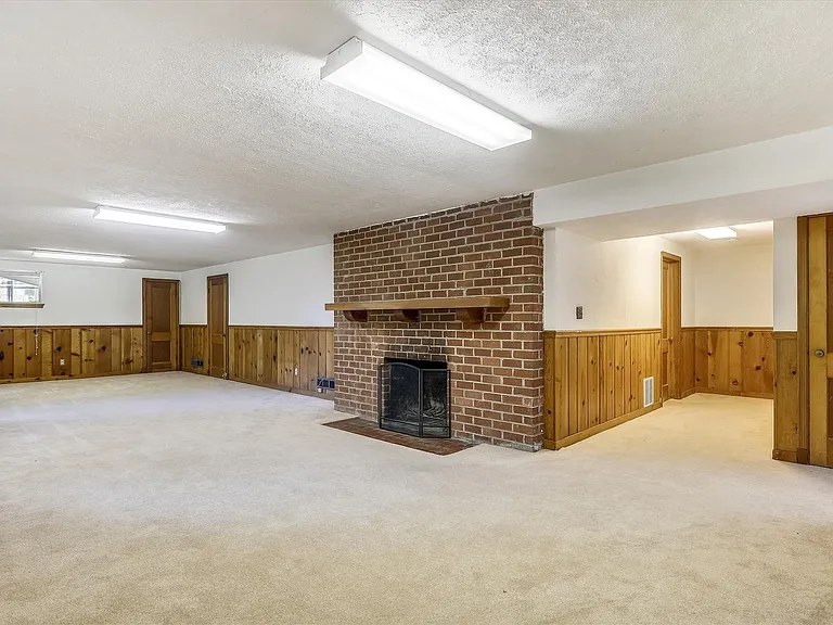 3303 Winnett Rd — Photo 32