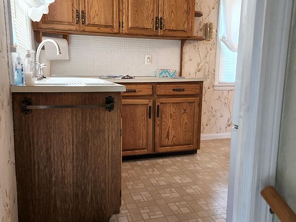 3rd image of 4107 Woodway Ave