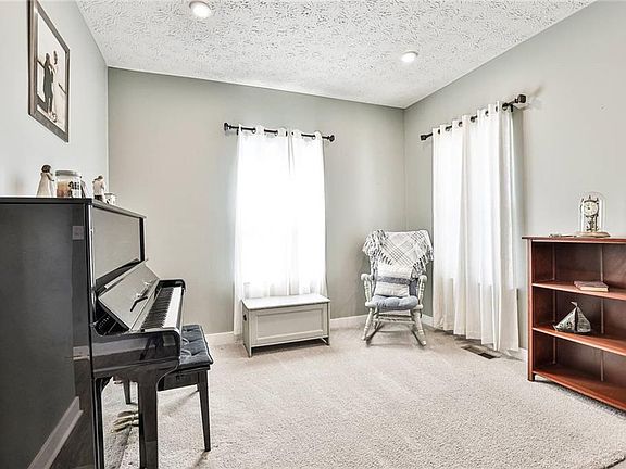 4th image of 1212 Trovillo Dr