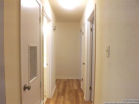 5th image of 7526 Leafy Hollow Ct