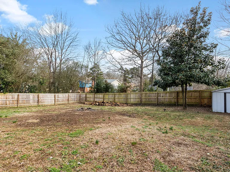 Woodberry Rd — Photo 20