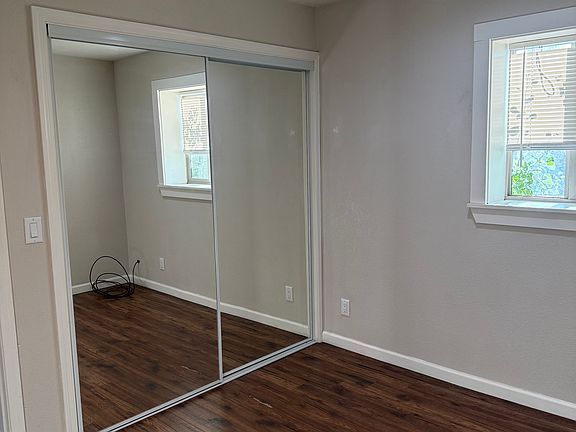 4th image of 223 S Humphreys St