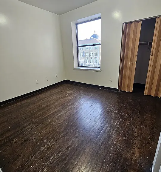 611 Clinton Ave #101 — Photo 4