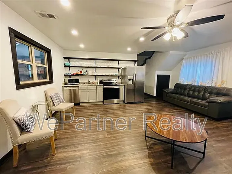 1189 Iris Lake Rd #B — Photo 5
