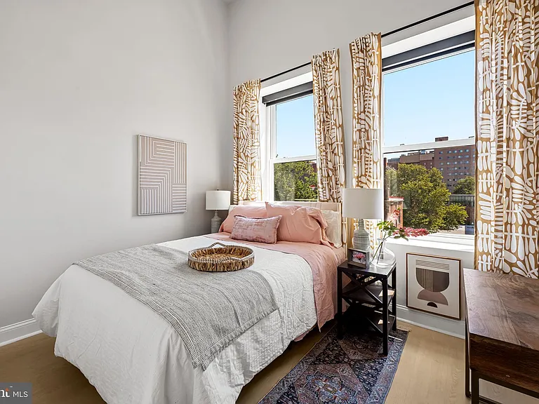 600 N Howard St #202 — Photo 10