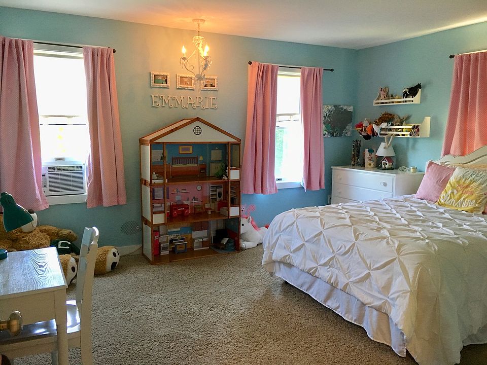 1st image of 3 Haley Dr