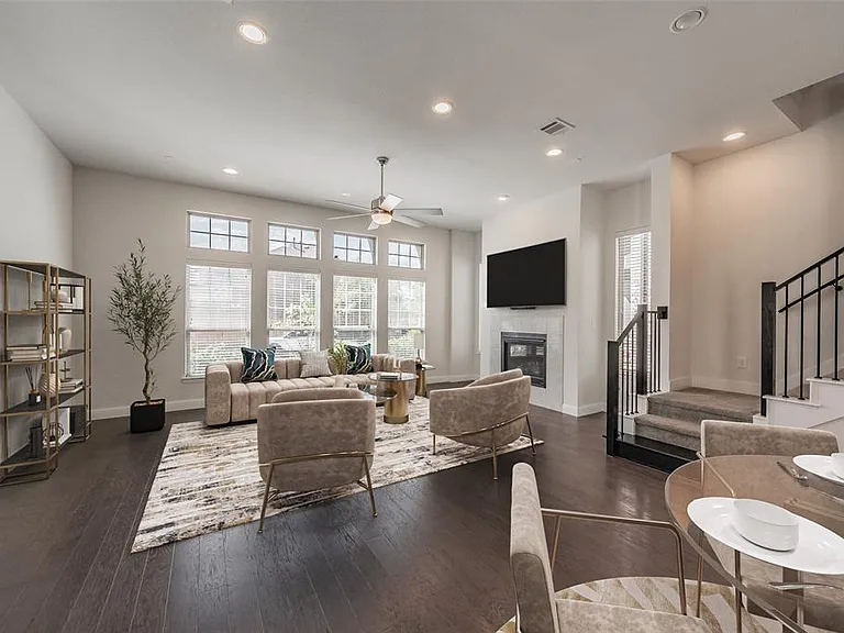 8075 Sunflower Ln — Photo 4