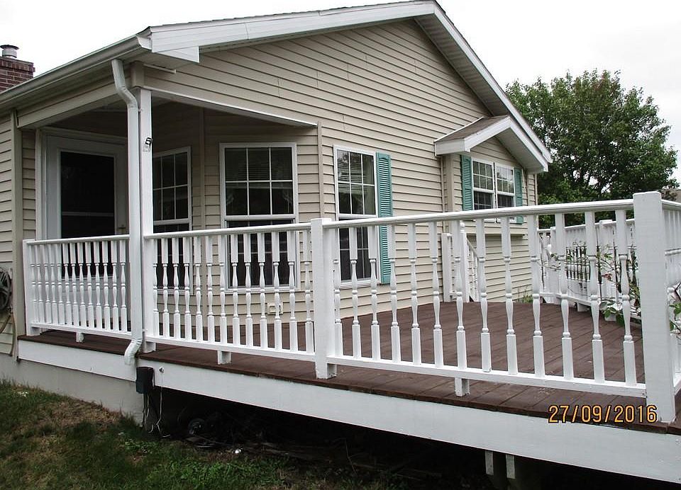 1st image of 402 Orchard Ct