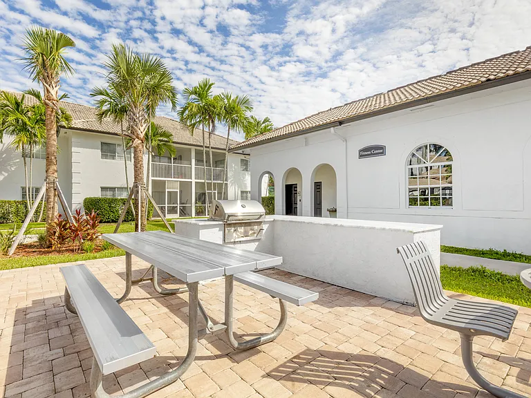 Bell Coconut Creek — Photo 24