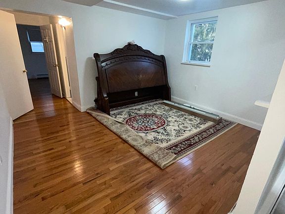 4th image of 8 Bryn Mawr Pl #1