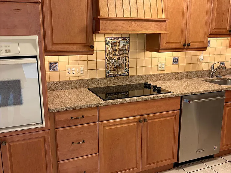 8370 Greensboro Dr #1019 — Photo 26