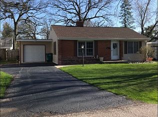 230 Helena Ave, Wauconda, IL 60084