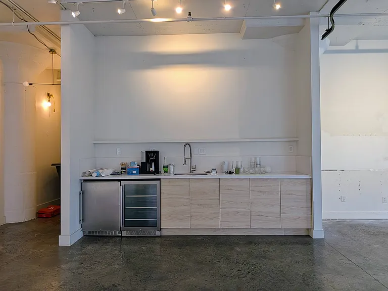 1314 NW Irving St #210 — Photo 5