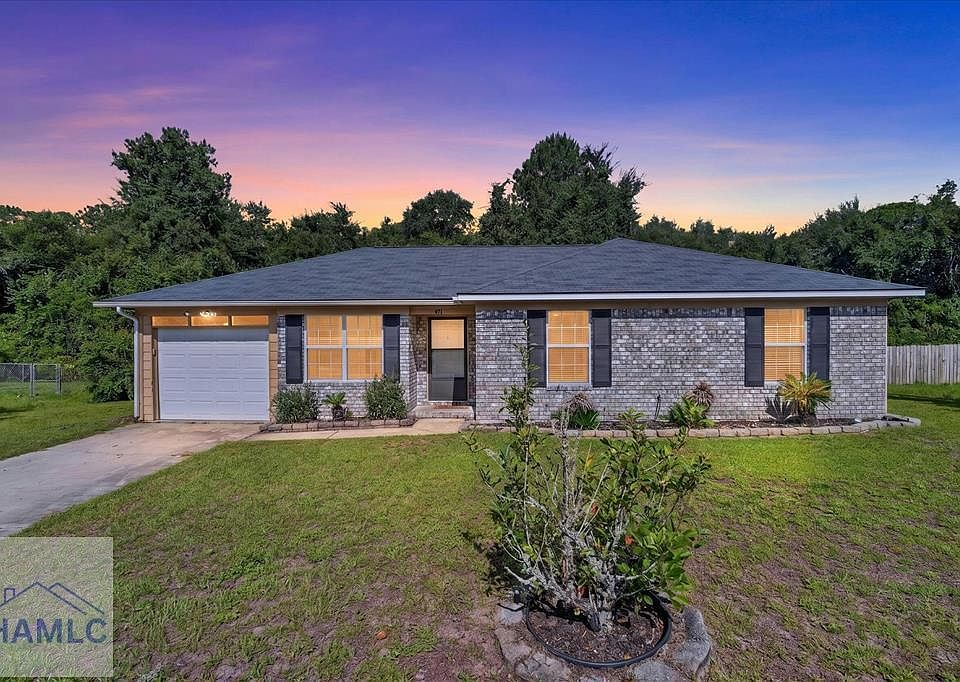 1st image of 471 Sabreena Cir