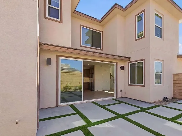 75306 Buckley Dr — Photo 1