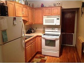 4th image of 410 Moss Ave
