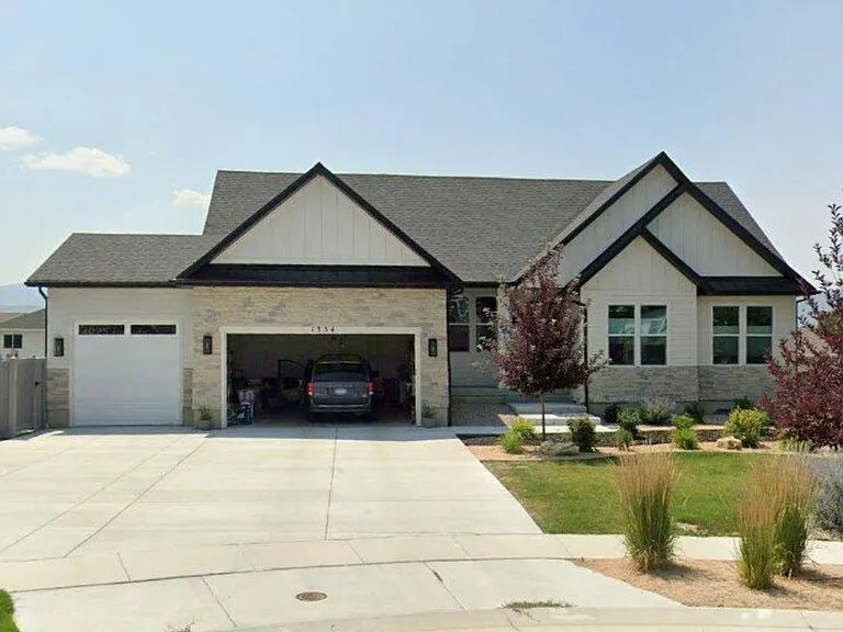 1354 E 670 N — Photo 3