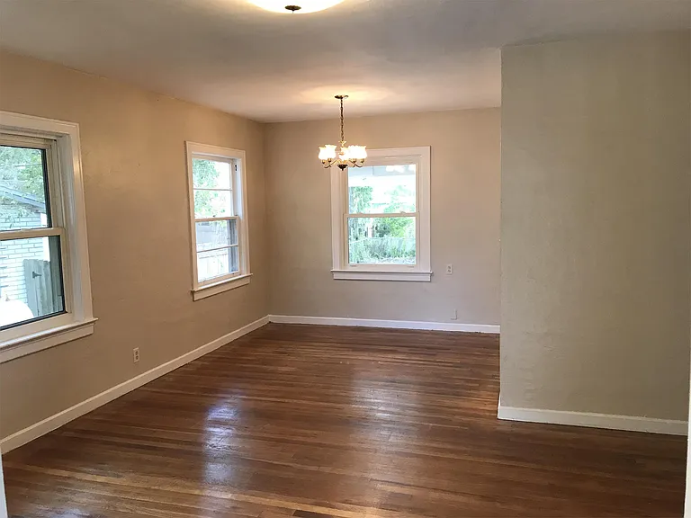 7525 Oakwood St — Photo 5