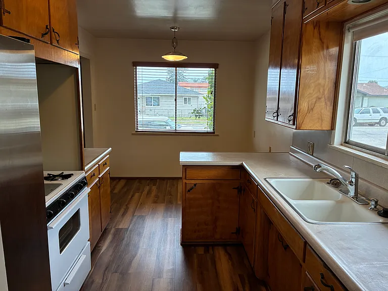 54 N Dunning St — Photo 10